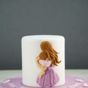 Moms Magic Hug Cake